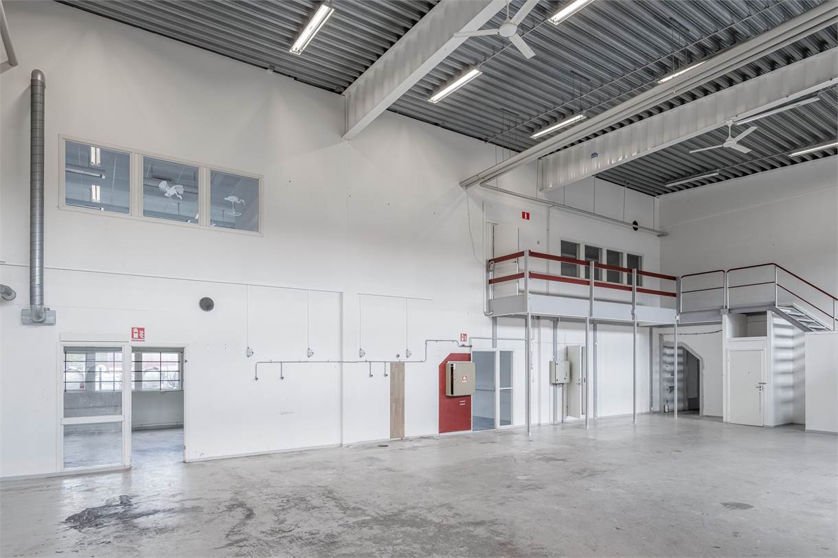 Lager/industrilokal med uppställningsyta i Hisings Backa – Aröds industriväg 66 bild 3
