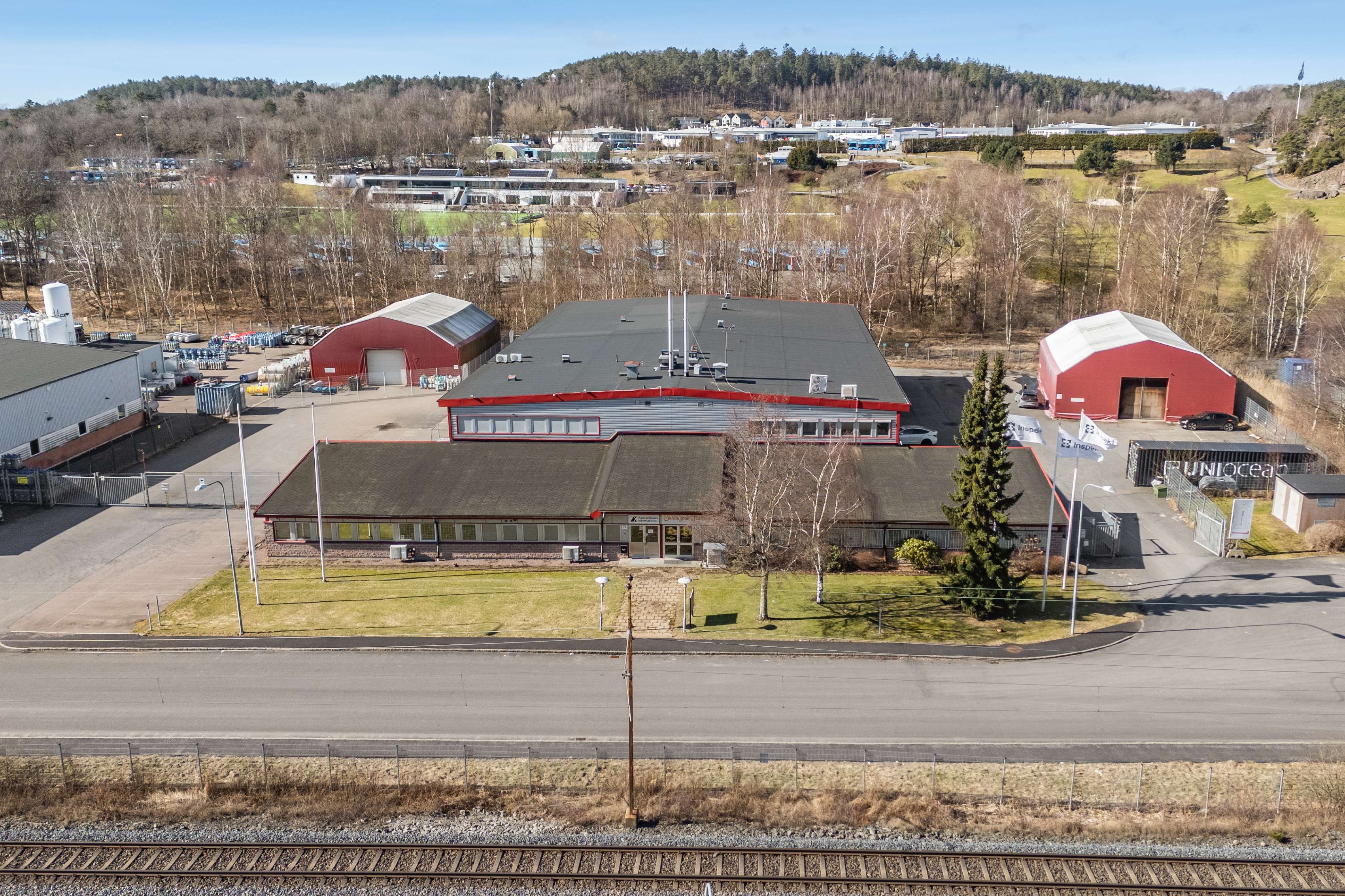 Lager/industri med inhägnad gård i Göteborg – Aröds industriväg 72 bild 2
