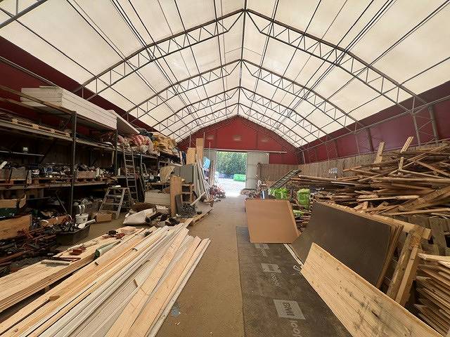 Lagertält med stor markyta strax utanför Kungälv – BREDSTEN 430 bild 3