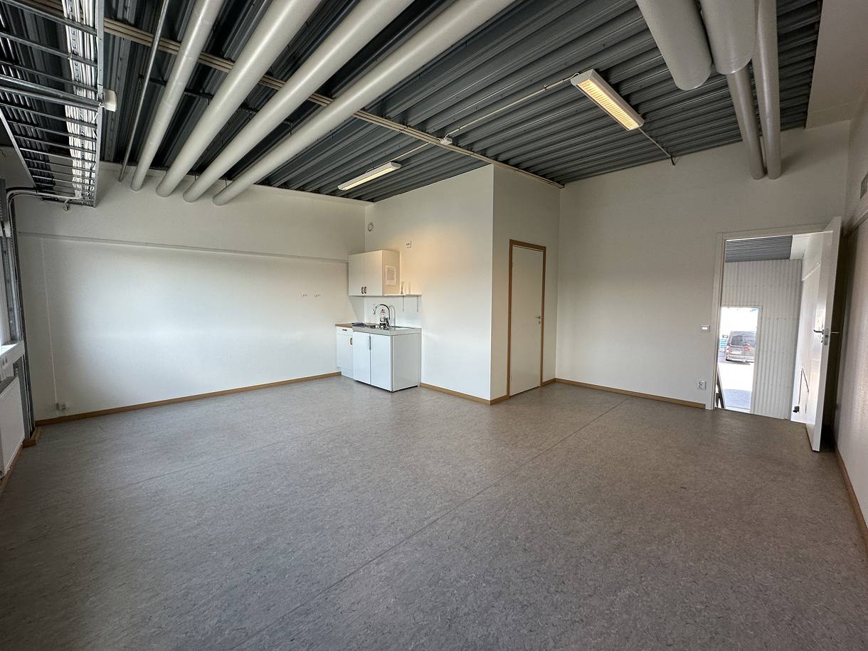 Kombilokal med kontor och lager 144–147 kvm, Backa Strandgata 16, Hisings Backa bild 2