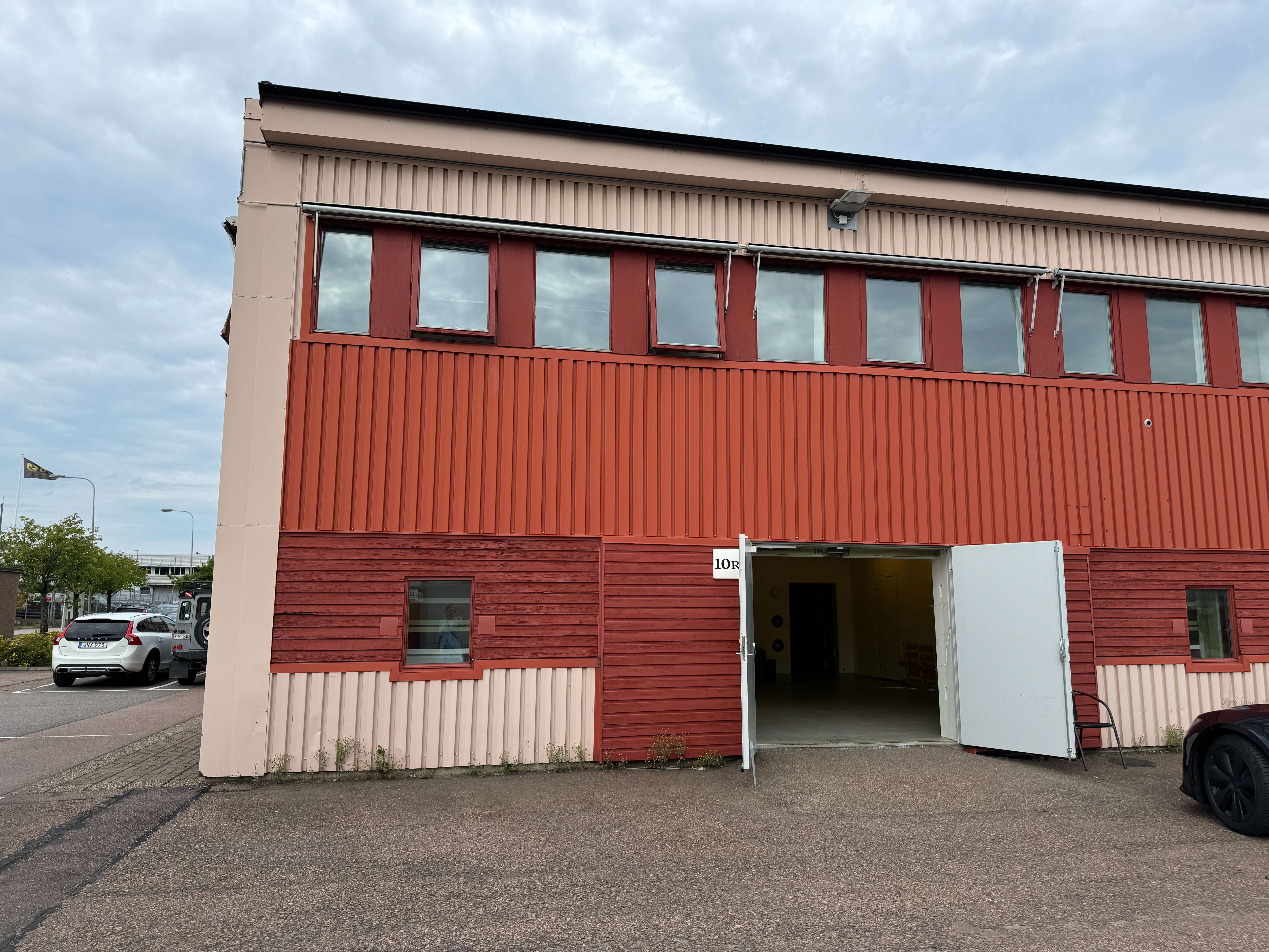 Kontor 328 kvm i flexibel kombilokal, Backa – Backa Bergögata 10 bild 1
