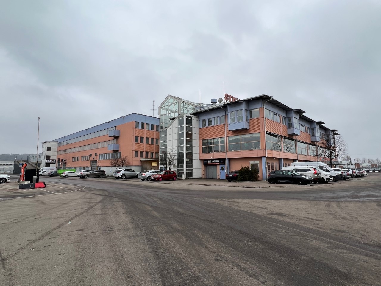 Kontor 132 kvm i Hisings Backa – Importgatan 2 bild 1