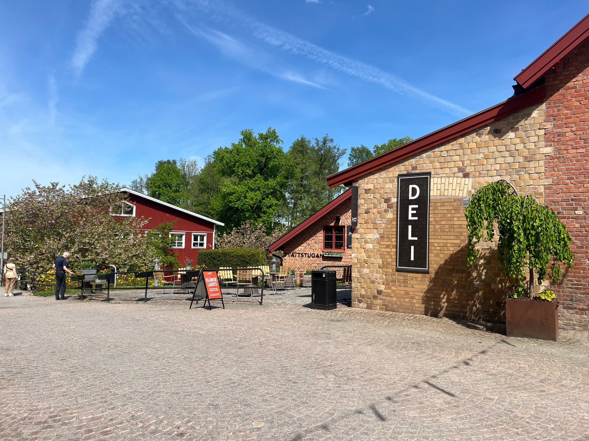 Kontor i historisk fabriksmiljö, Tollered – Spinnerivägen 1 bild 3