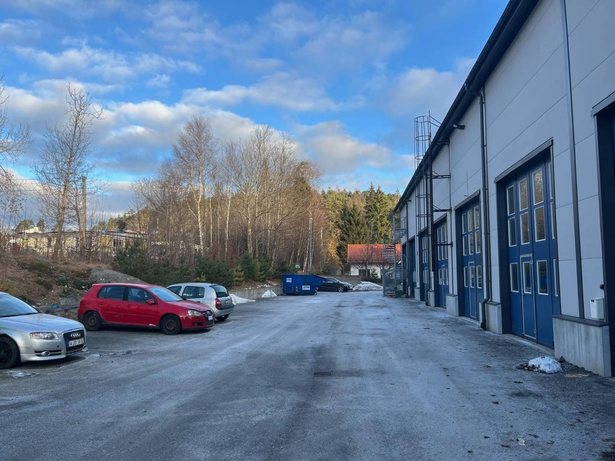 Kombilokal för verkstad och kontor i Landvetter – Ullbergsvägen 2 bild 2