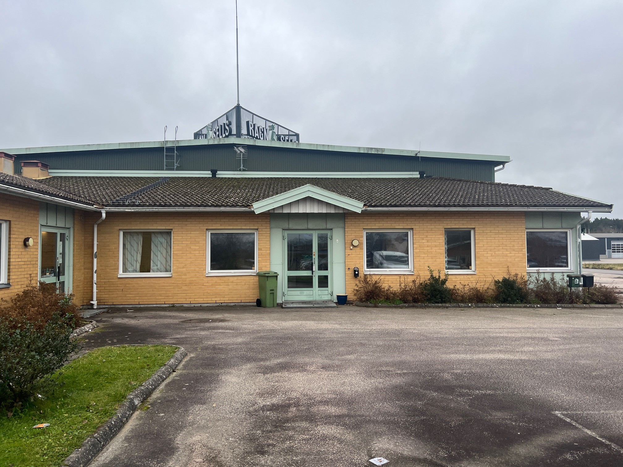 Lagerlokal med inhägnad gårdsyta i Vårgårda – Åkerigatan 3 bild 3