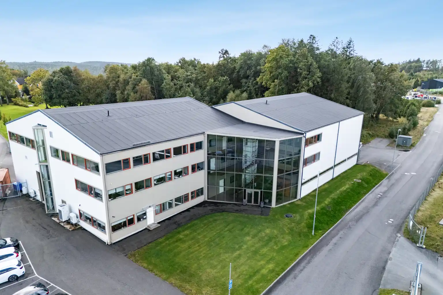 Lagerfastighet med kontorsytor i Landvetter – Gröenvägen 4 bild 3