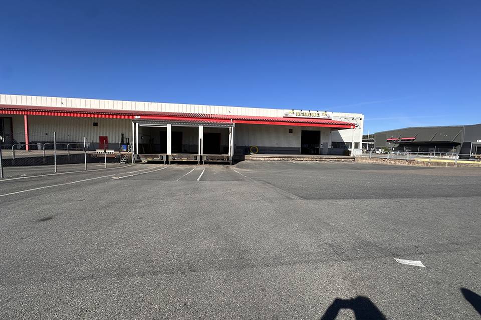 Lager/industri med kontor och stor gårdsyta i Hisings Kärra – Trankärrsgatan 7 bild 1
